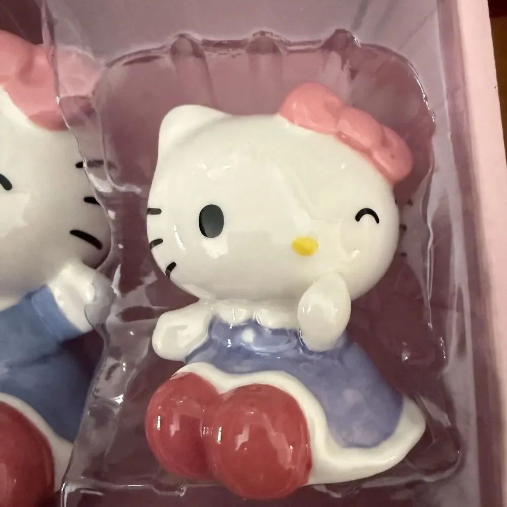 Hello Kitty Hand Painted Ceramic Mug and Figurine Set By Sanrio New